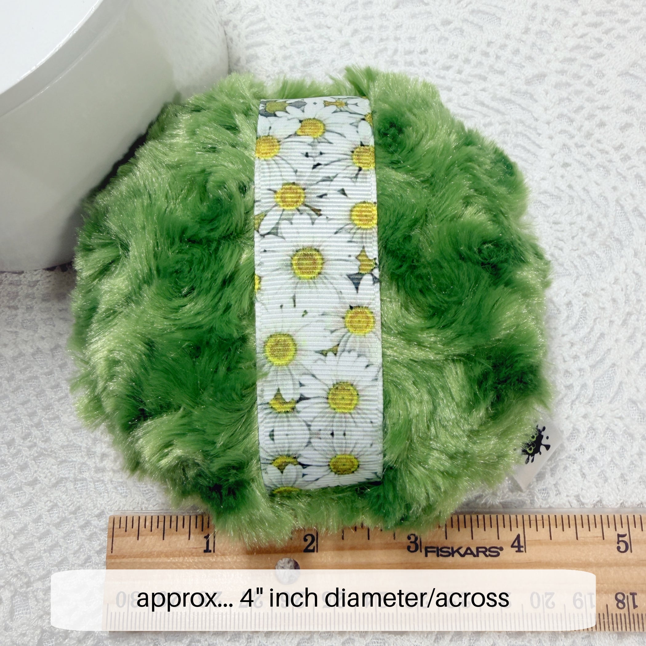 Moss Green Daisy Powder Puff, 4 inch