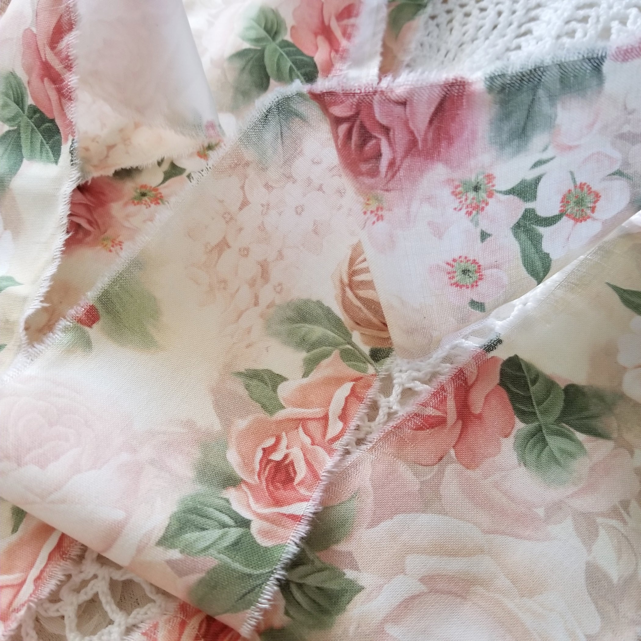 Shabby Fabric Ribbon - Roses