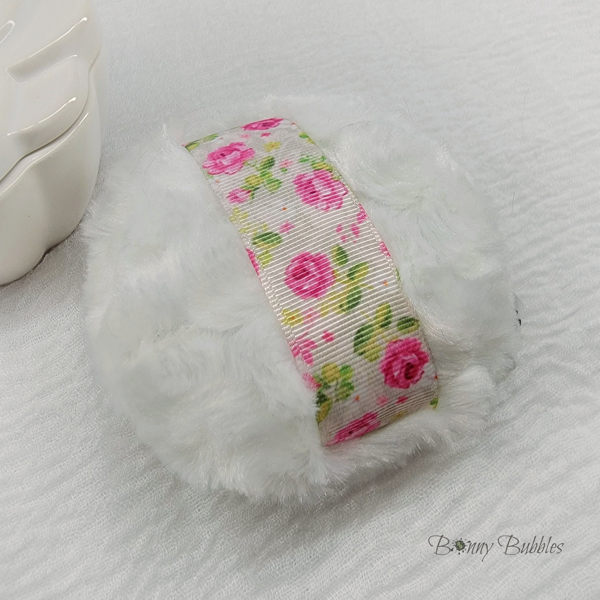 bonny bubbles rose powder puff